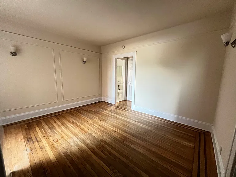 94-40 210th St #2F — Photo 3