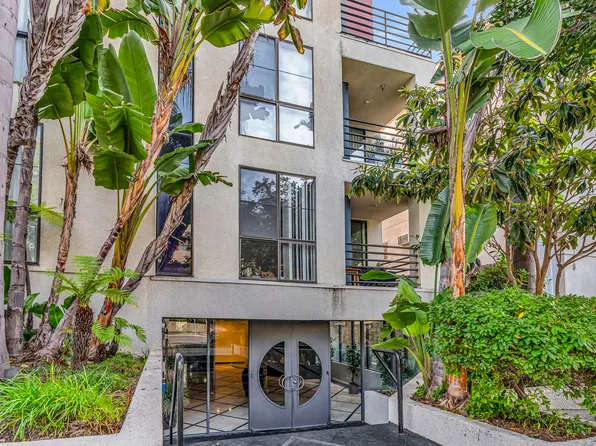 12000 Goshen Ave APT 205, Los Angeles, CA 90049