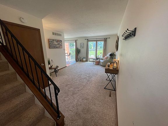 3rd image of 1428 Breckinridge Ct