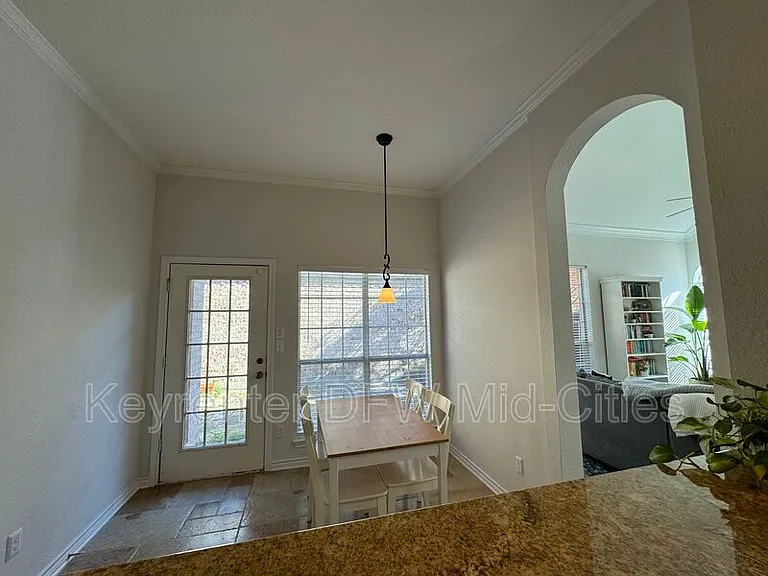 6213 Park Meadow Ln — Photo 10