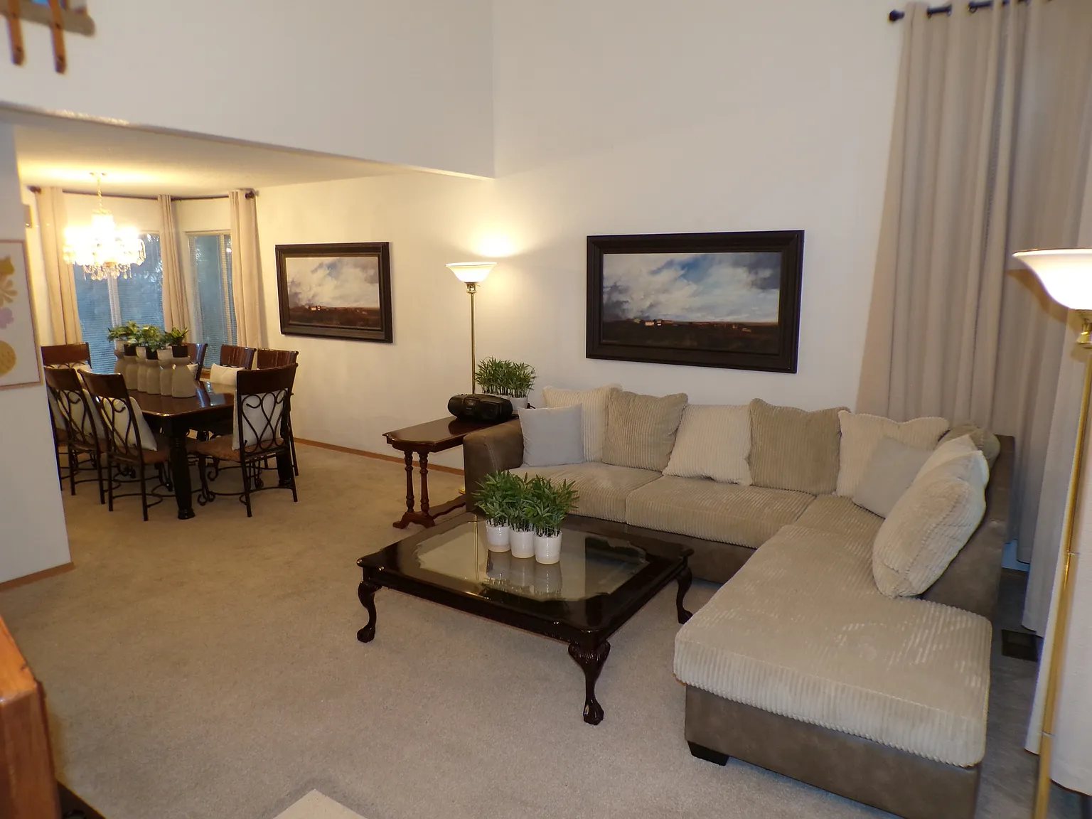 4 bed, 2.5 bath, $3,999 — Photo 3