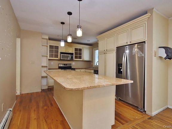 2nd image of 887 Stockton Road