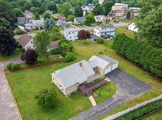 12 Riverview Pkwy, Palmer, MA 01069