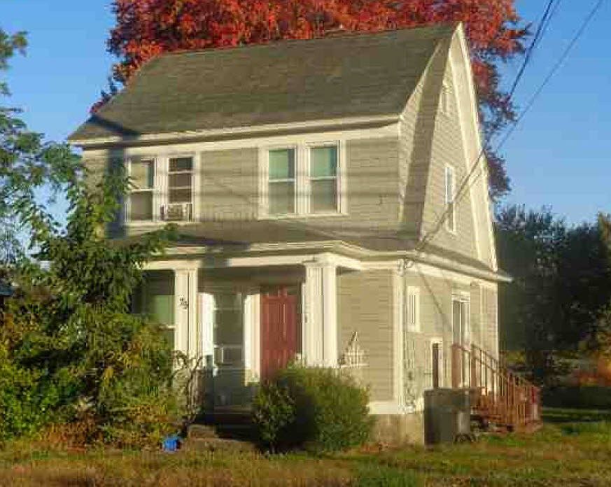 1st image of 75 Russell Rd