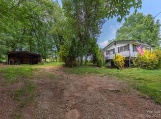 503 Case Cove Rd, Candler, NC 28715