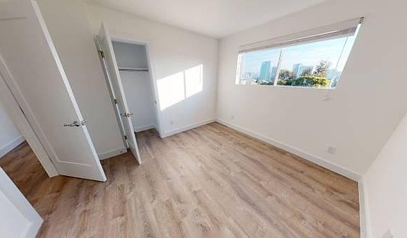 5th image of 218 Haight St #4