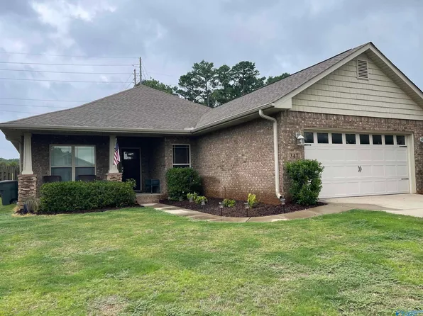347 Lady Hawk Ln SW, Huntsville, AL 35824