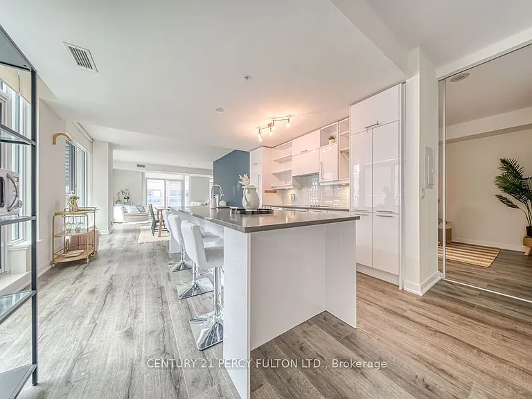 30 Nelson St #323 — Photo 9