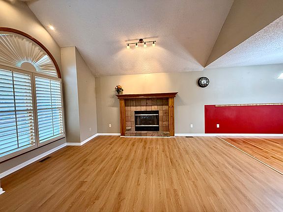 3rd image of 12305 S Mullen Ct