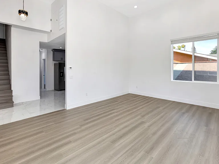 1115 Broadmoor Ave #3 — Photo 3