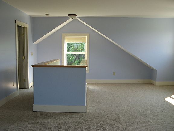 2nd Fl Master/Bath