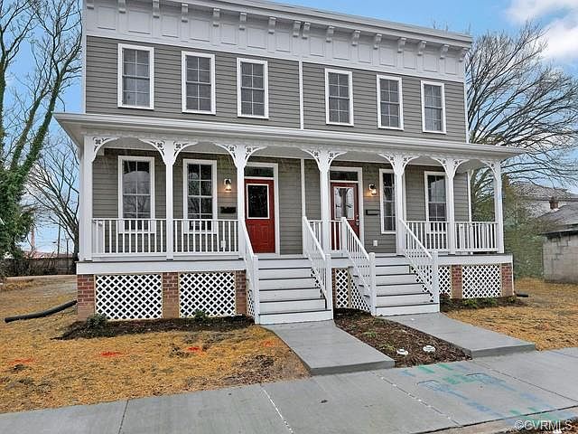 1st image of 207 E 18th St