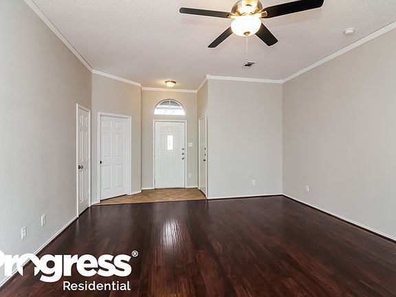 4th image of 314 Winnipeg Dr