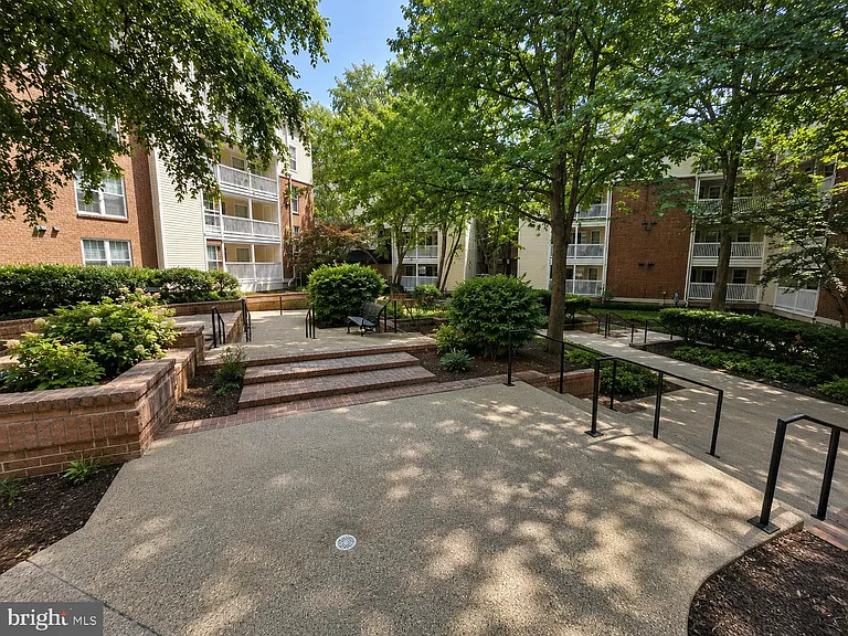 1504 Lincoln Way #323 — Photo 23