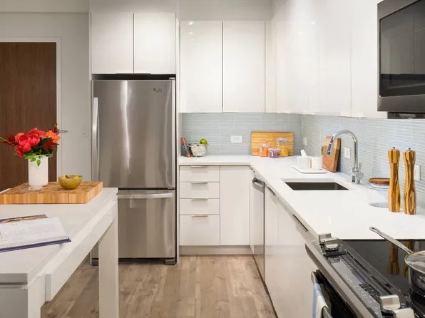 474 Warren Street image 10 of 27