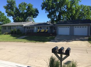 807 South Ave, Norwalk, IA 50211