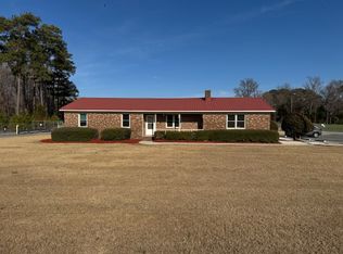 584 Lakeview Rd, La Grange, NC 28551
