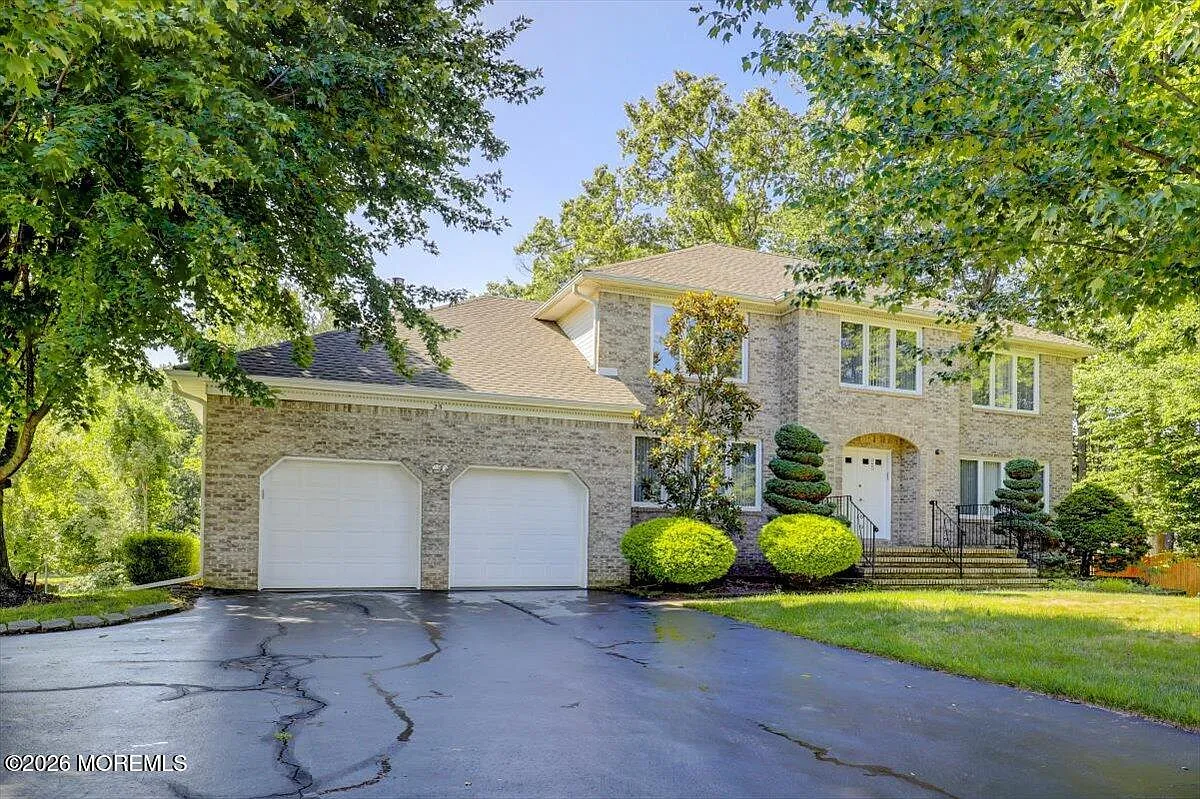 5 bed, 2.5 bath, 3006 sqft, $5,250 — Photo 2