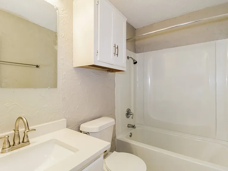 2800 Terry Ct — Photo 15