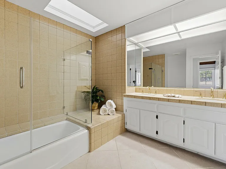 4590 Tam Oshanter Dr — Photo 9