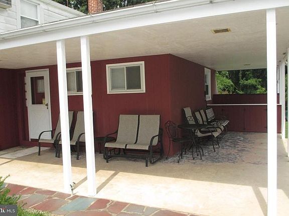 3rd image of 4107 Oak Hill Dr