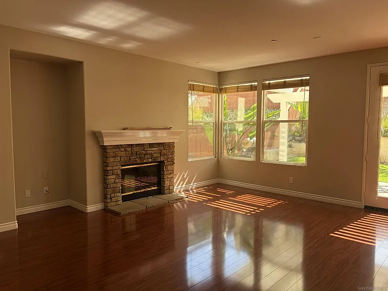 17136 Patina St — Photo 5