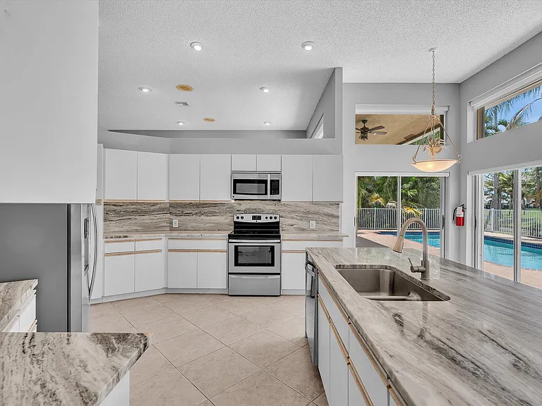 10434 NW 6th Ct — Photo 34