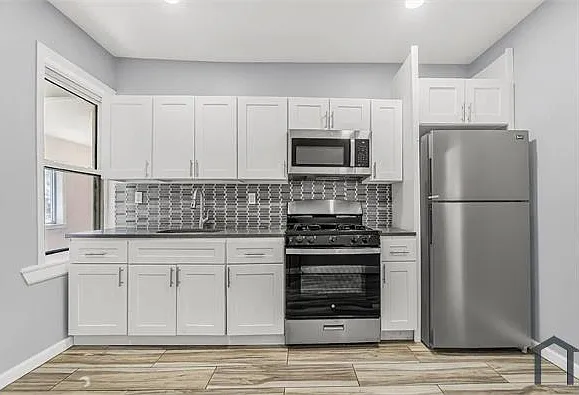 1220 Pembroke St #3R — Photo 16