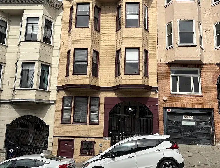 1045 Montgomery St #1045 — Photo 2
