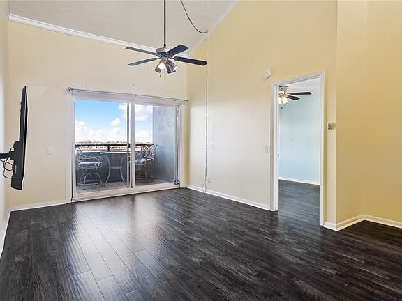 3rd image of 1580 Harbor Dr Unit 322