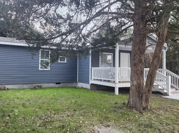 124 Zacchaeus Avenue, Morehead City, NC 28557