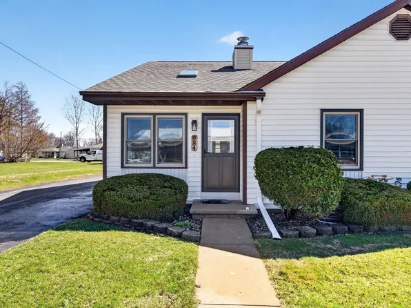 984 Tullar Rd #17, Neenah, WI 54956