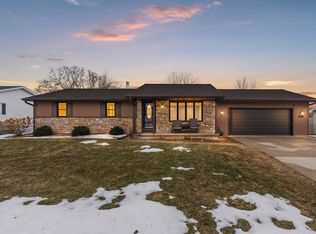 543 Delwiche Rd, Green Bay, WI 54302