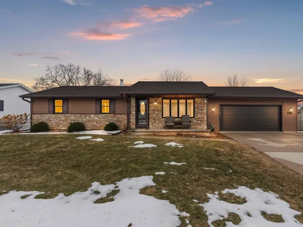 543 Delwiche Rd, Green Bay, WI 54302