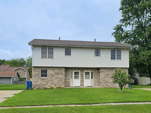 213-215 Burr Ct, Lowell, IN 46356