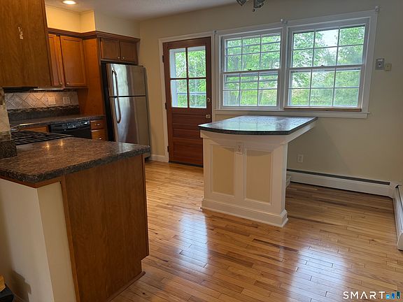5th image of 116 Commerce Street #5