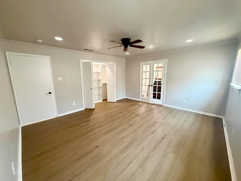 830 Windsor Pl — Photo 10