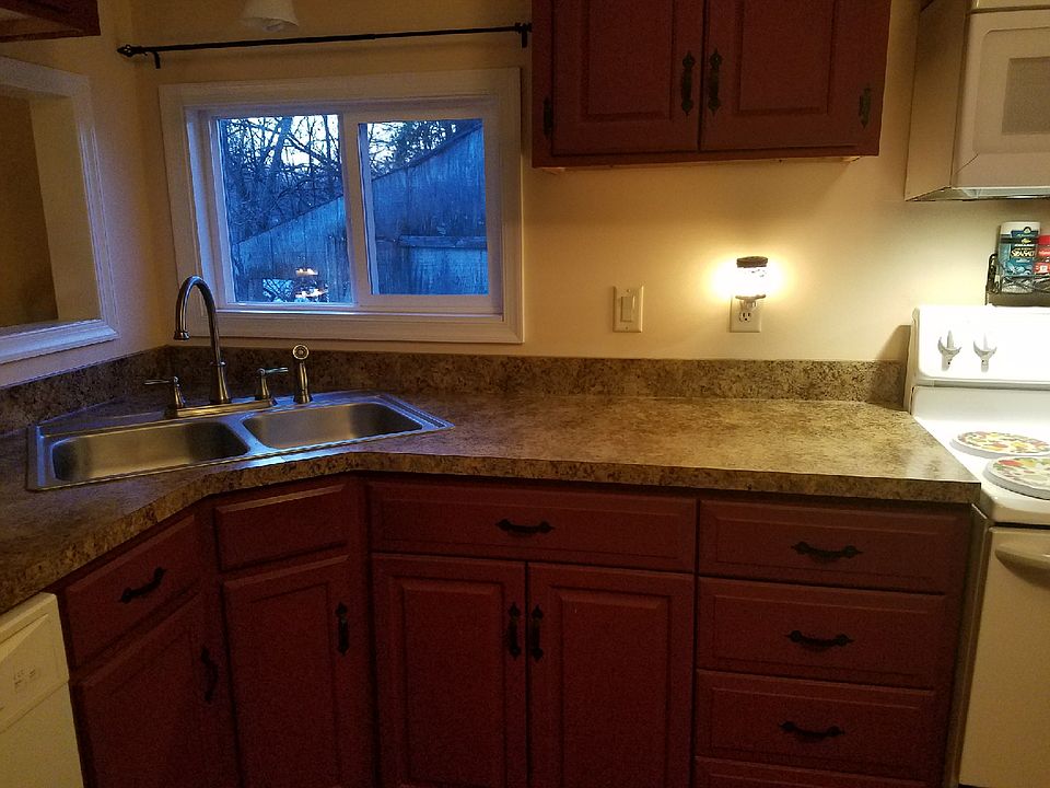 1st image of 650 Roseann Ln