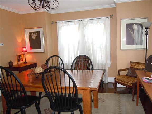 3rd image of 204 Monteray Ave
