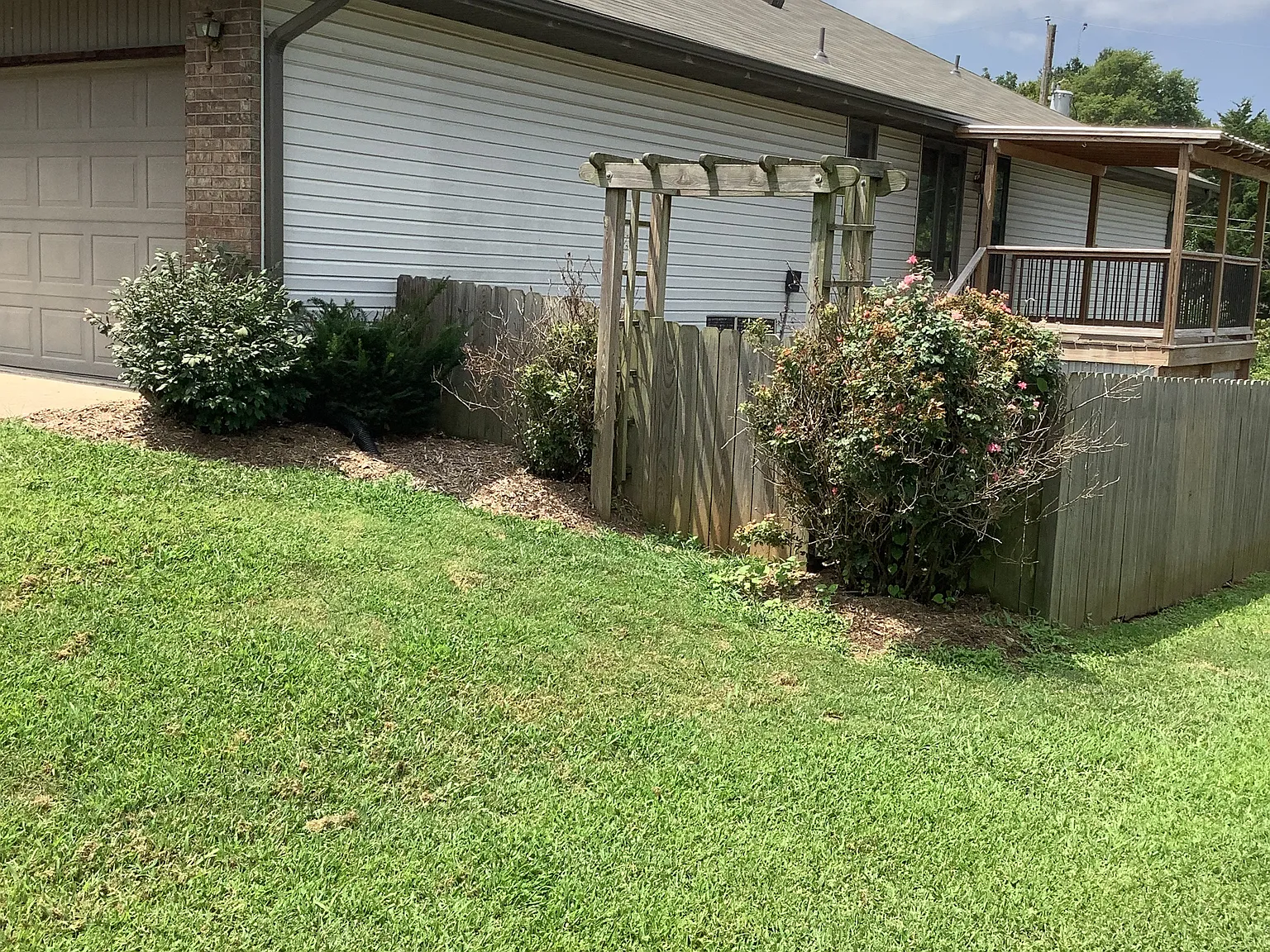 2 bed, 1325 sqft, $1,400 — Photo 2