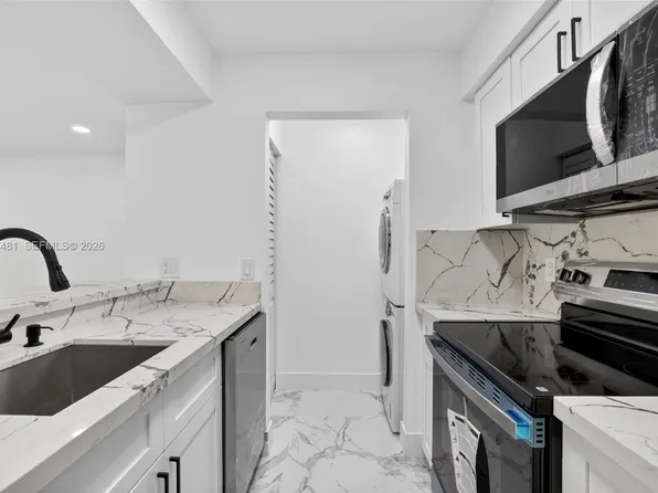 1227 SW 46th Ave APT 314, Pompano Beach, FL 33069