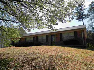616 Camelot Dr, Spartanburg, SC 29301