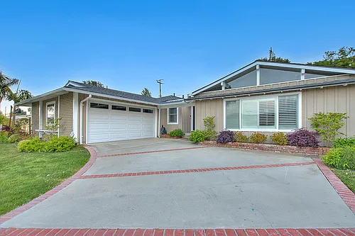 5720 Capeswood Dr Photo 1