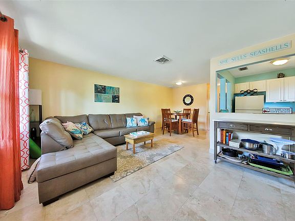 4th image of 110 C St APT A