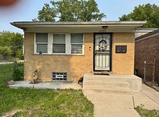 6733 S Racine Ave, Chicago, IL 60636
