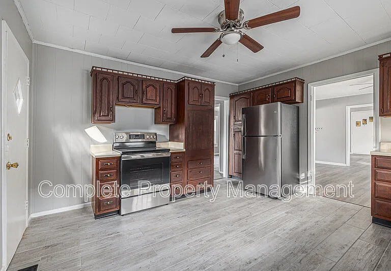 1174 Birmingham St — Photo 3