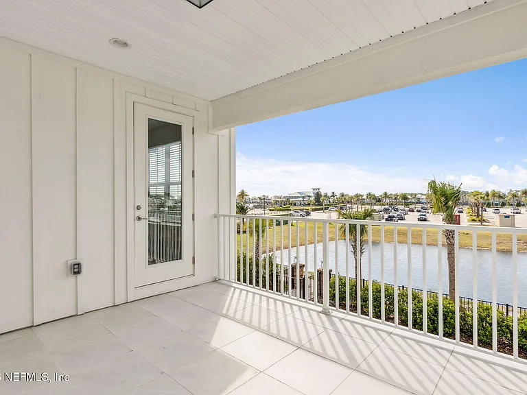 571 Marquesa Cir — Photo 23