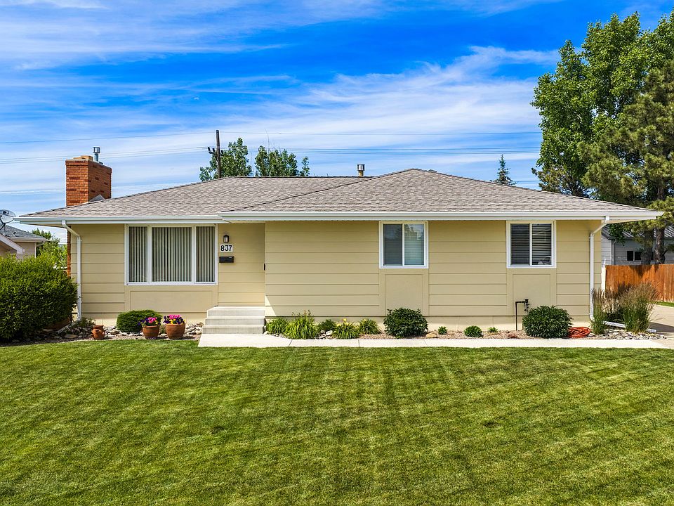 1st image of 837 36th Ave NE