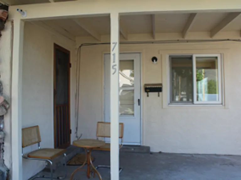 Recently renovated | Bay window | Walkable | Washer/Dryer combo in unit — Photo 18