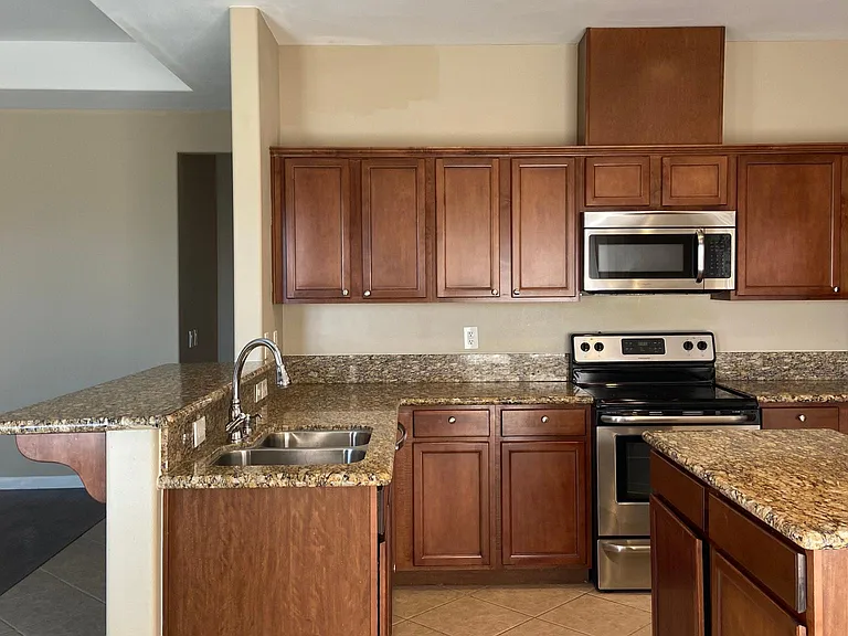 1317 Garfield Ave — Photo 21